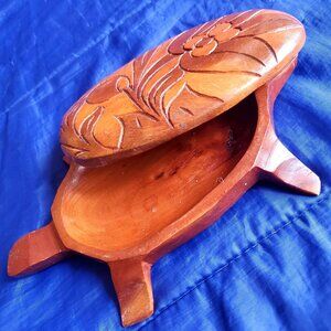 Vtg Trinket Box Handmade Sea Turtle Rustic Lidded Wood Bowl Ethnic Folk Art Tray